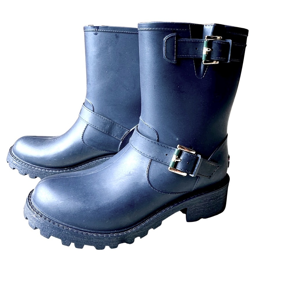 NWOT Women’s Sz 8 Hilfiger Rain Boots